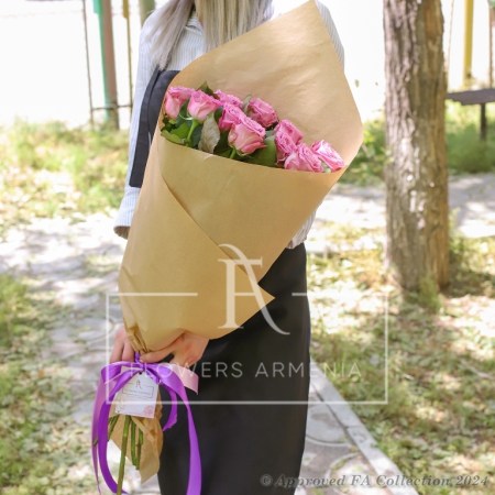 11 Pink roses