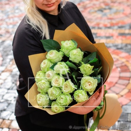 Bouquet of 17 White Roses