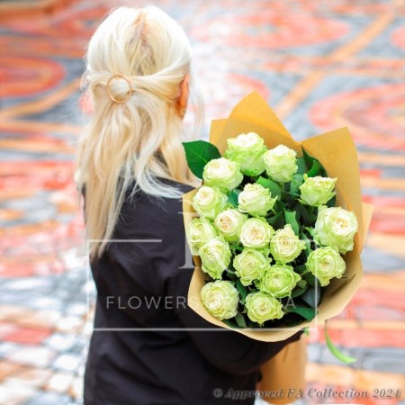 Bouquet of 17 White Roses
