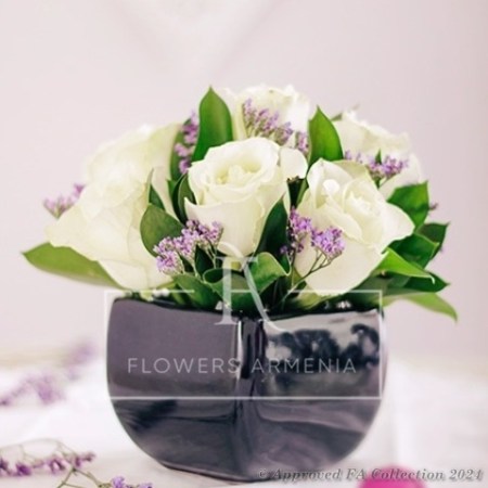 9 Roses in a Vase