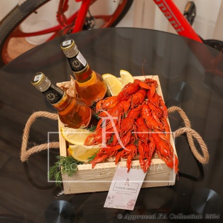 Box with Lobster