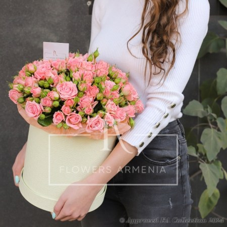 Delicate Roses Box