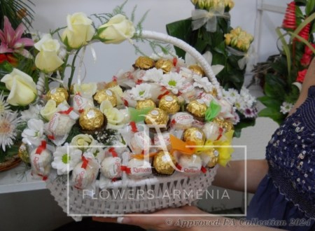 Luxurious Sweet Basket