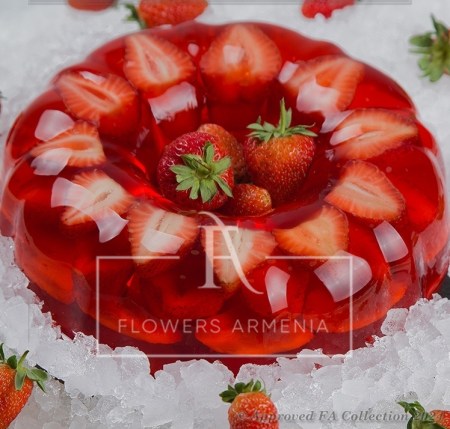 Strawberry gele cake