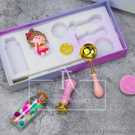 A sealing wax kit for the little princess
