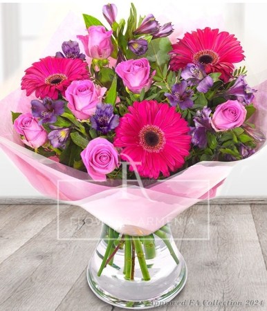 Pink roses և gerberas