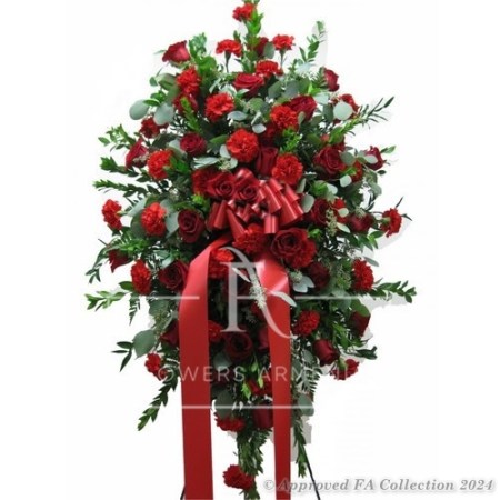 Natural Wreath Red Flowers