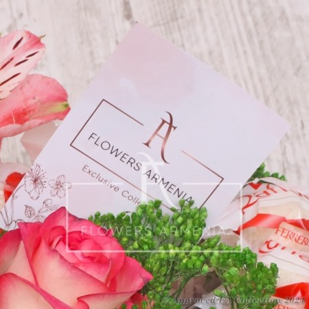 Flower Heart Box with Rafaellos
