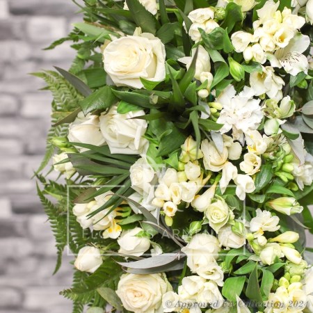 Round White Wreath